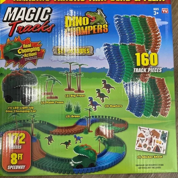 New!!! Magic Tracks Dino Chompers 172 Pcs 8Ft Tracks Raptor Car LED Chomp Action - Picture 3 of 5